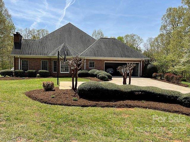 371 Fairway DR, Forest City, NC 28043