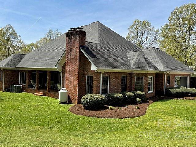 371 Fairway DR, Forest City, NC 28043