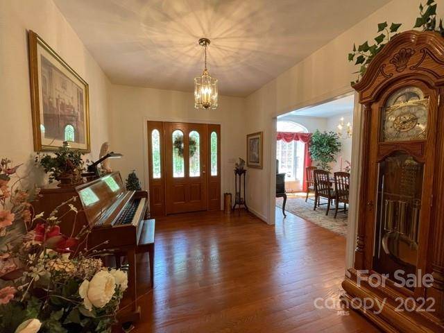 371 Fairway DR, Forest City, NC 28043