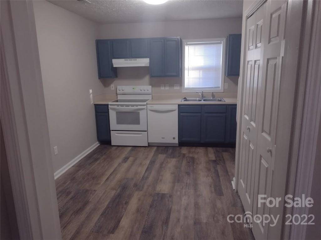 111 Sunset DR, Clover, SC 29710