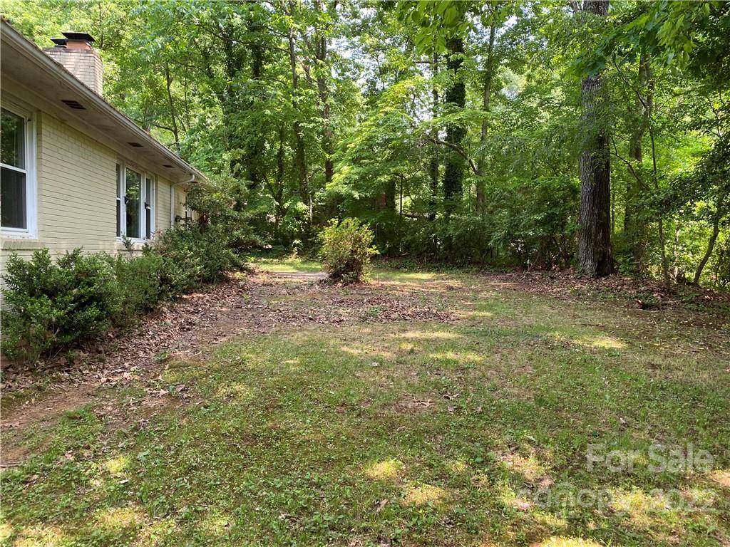 401 Dogwood LN, Belmont, NC 28012