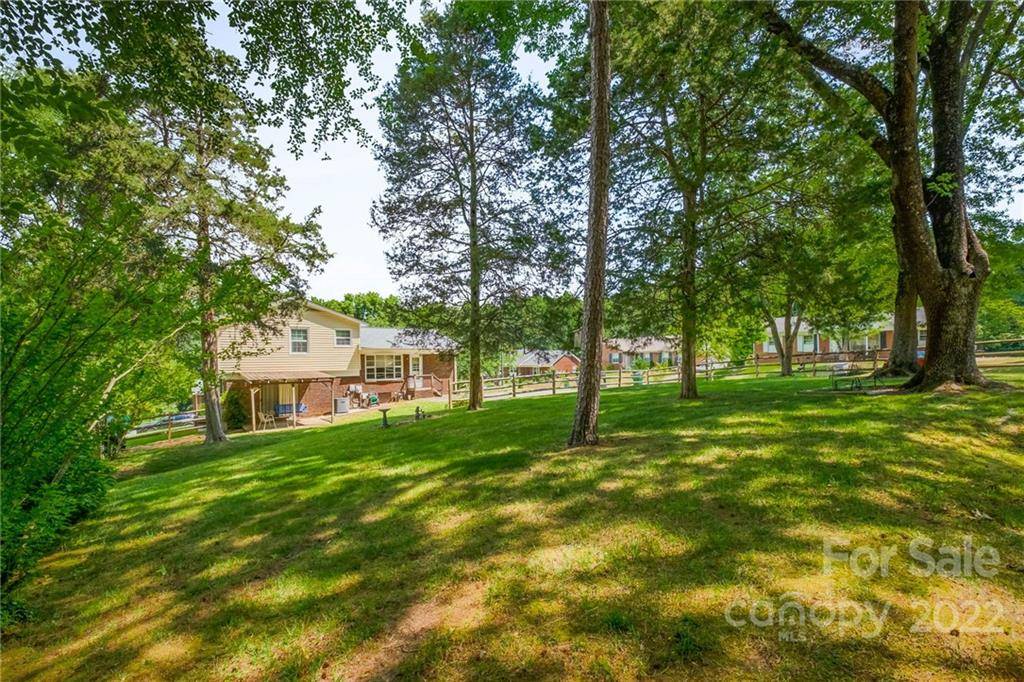 6740 Cedar Springs RD, Charlotte, NC 28212