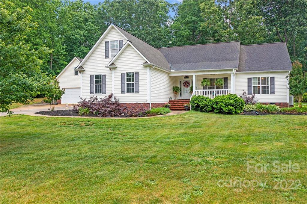1035 Miss Daisy LN, Kannapolis, NC 28083