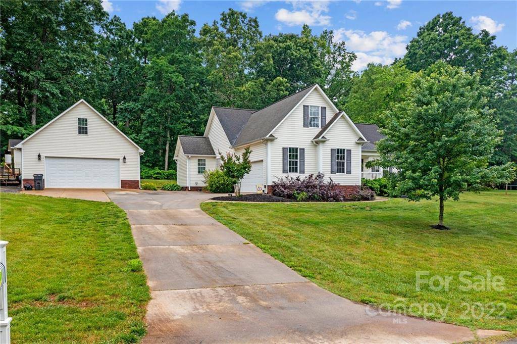 1035 Miss Daisy LN, Kannapolis, NC 28083