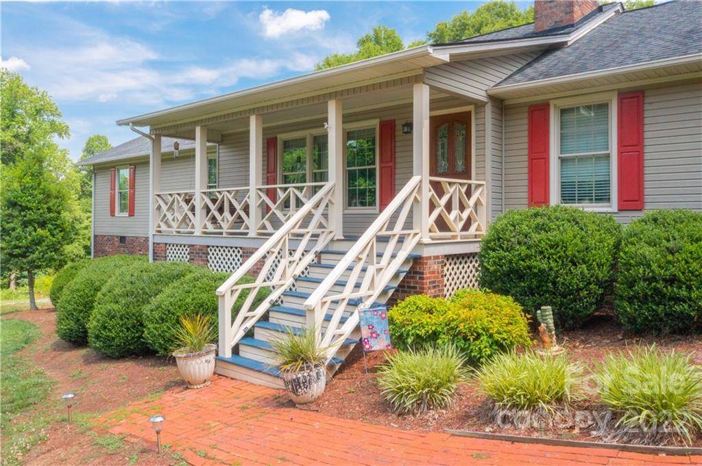 109 Deer Creek DR, Forest City, NC 28043