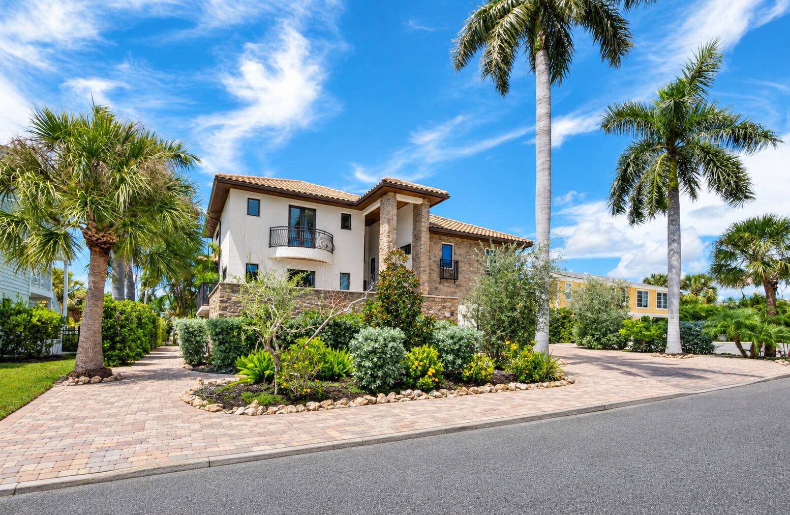 795 MARBURY LN, Longboat Key, FL 34228