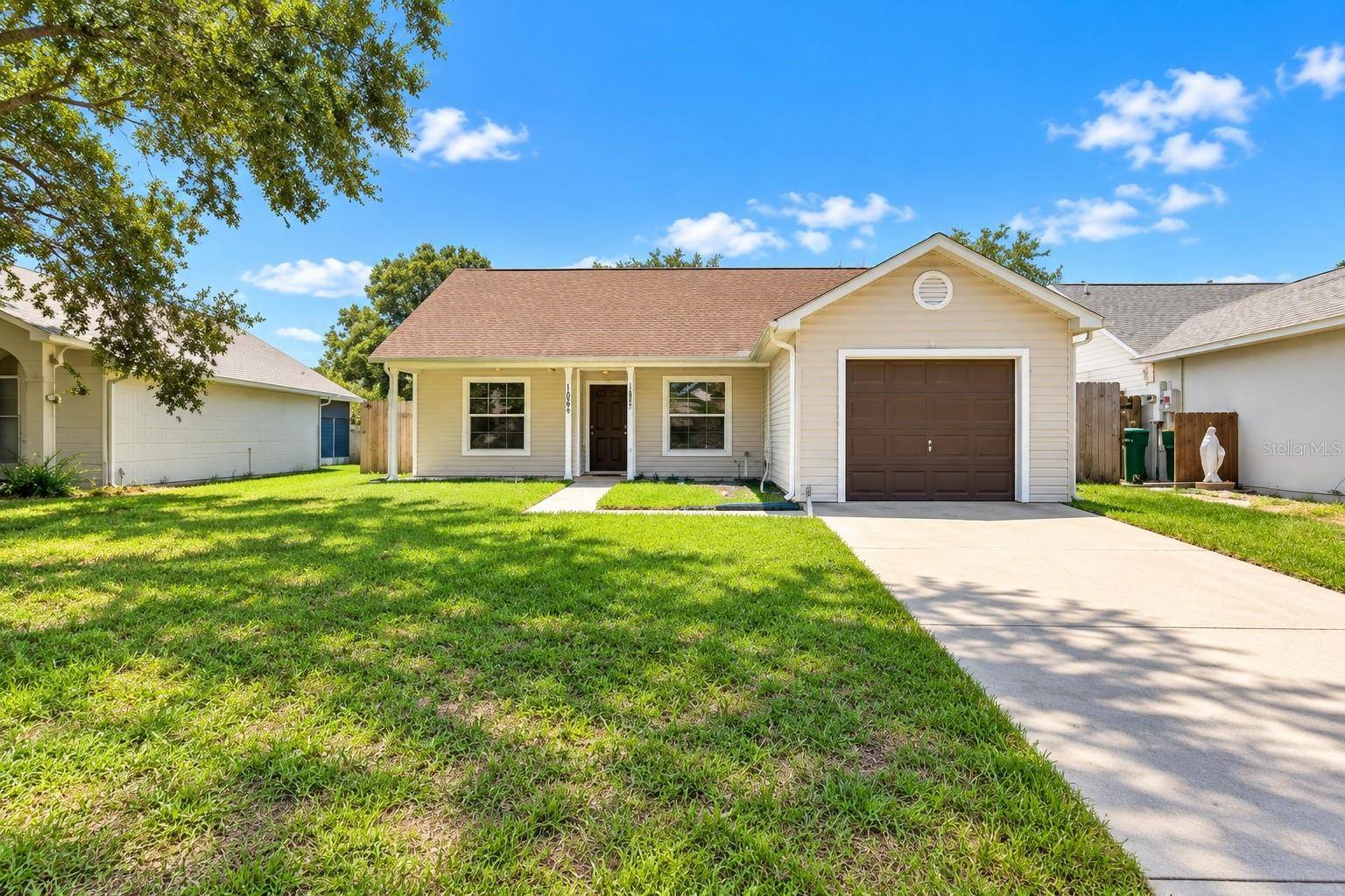 2657 WINCHESTER CIR, Eustis, FL 32726