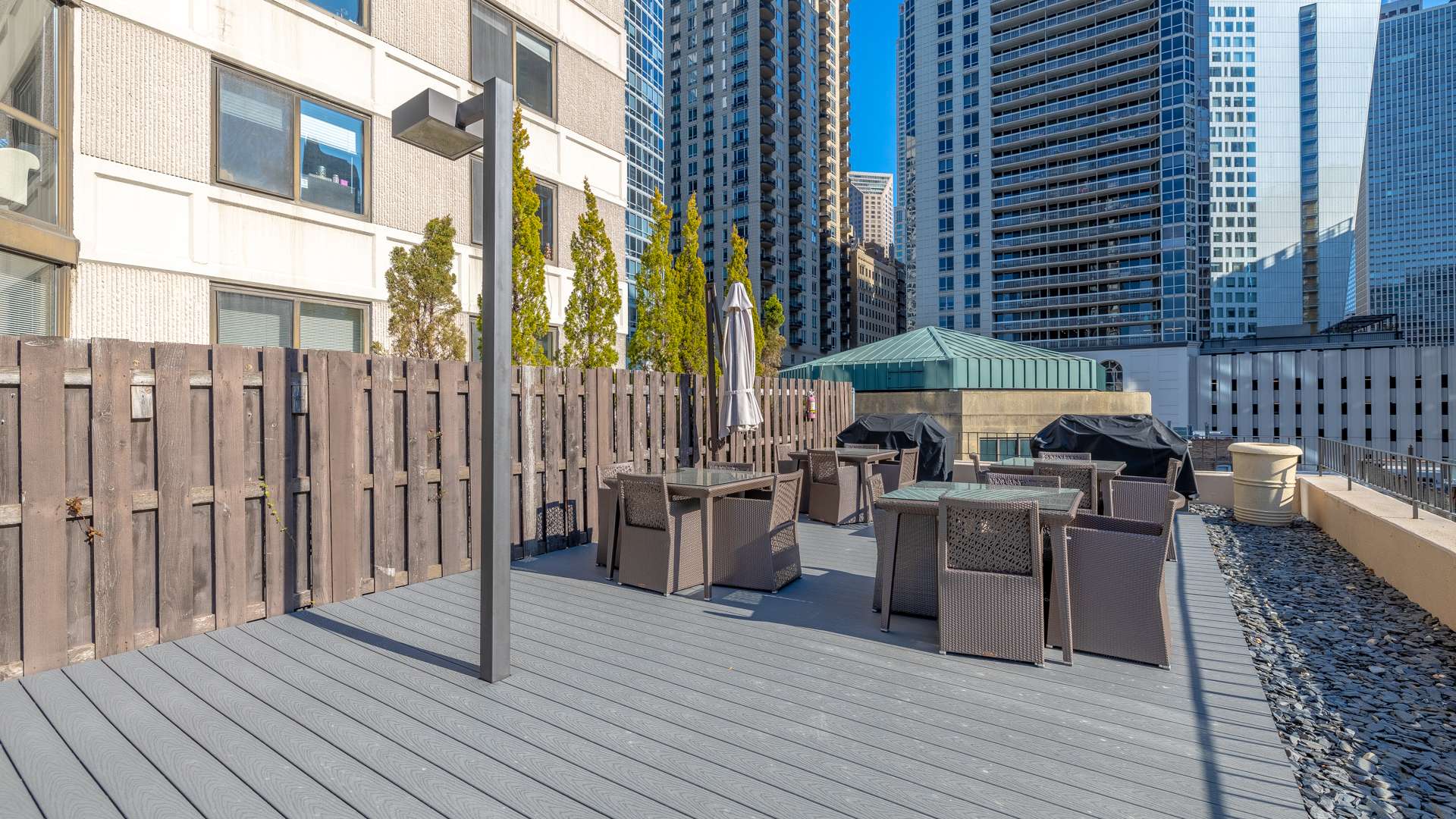 33 W Delaware PL #12C, Chicago, IL 60610