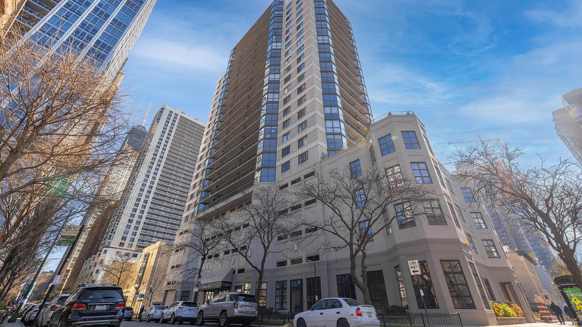 33 W Delaware PL #12C, Chicago, IL 60610
