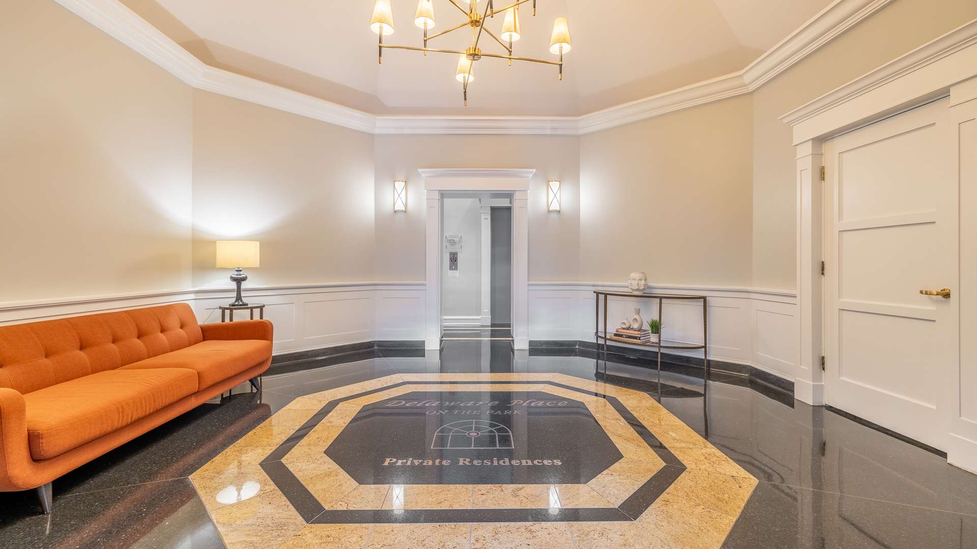 33 W Delaware PL #12C, Chicago, IL 60610