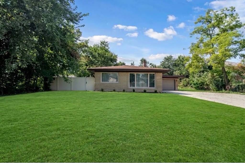 19232 Kedzie AVE, Flossmoor, IL 60422