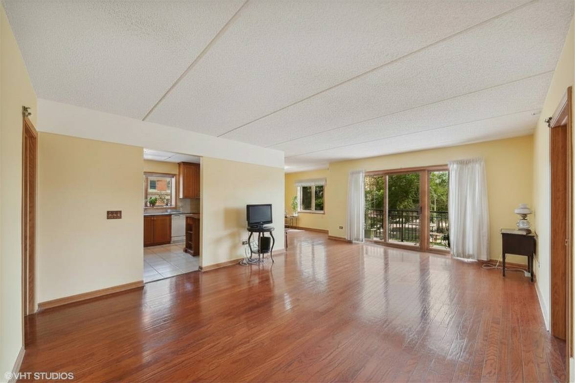 770 Pearson ST #209, Des Plaines, IL 60016