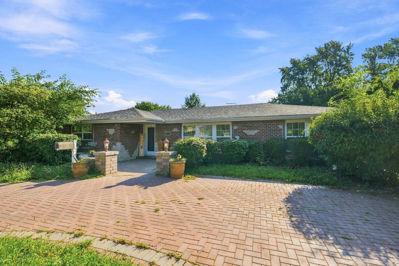 1124 Gael DR, Joliet, IL 60435