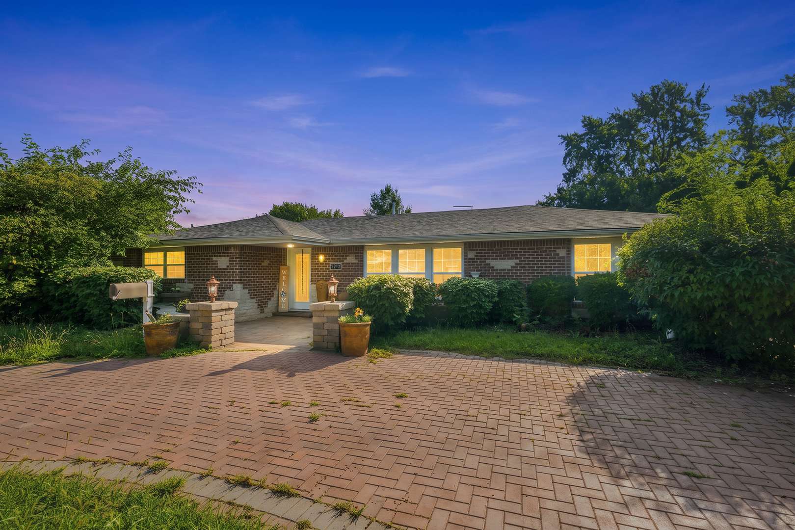 1124 Gael DR, Joliet, IL 60435