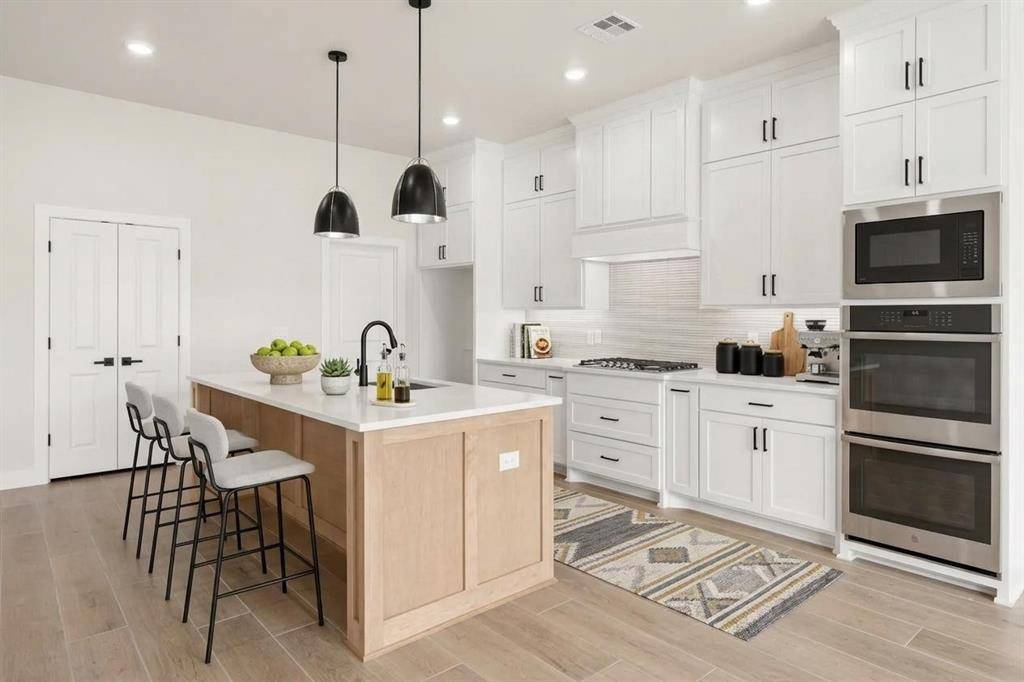 7108 NW 154th ST, Edmond, OK 73013