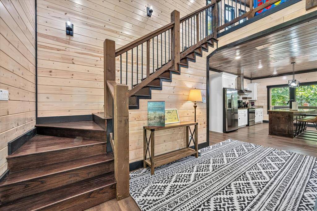 106 W Eagle Mountain TRL, Broken Bow, OK 74728