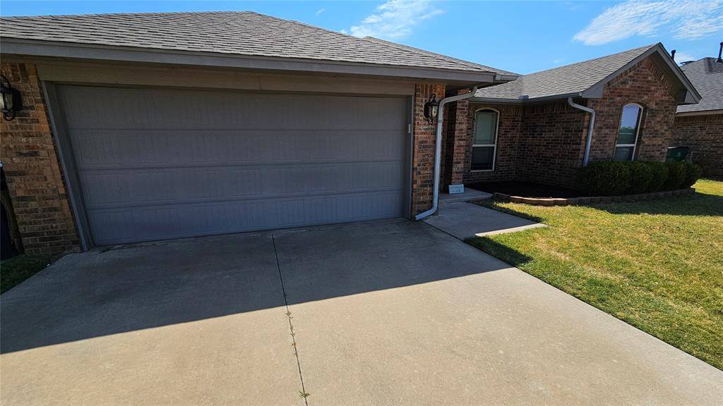 8004 Calm Water DR, Oklahoma City, OK 73135