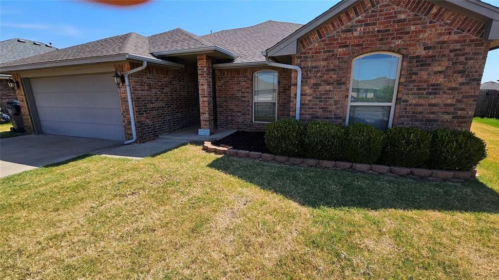 8004 Calm Water DR, Oklahoma City, OK 73135