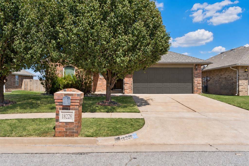 18220 Scarborough DR, Edmond, OK 73012