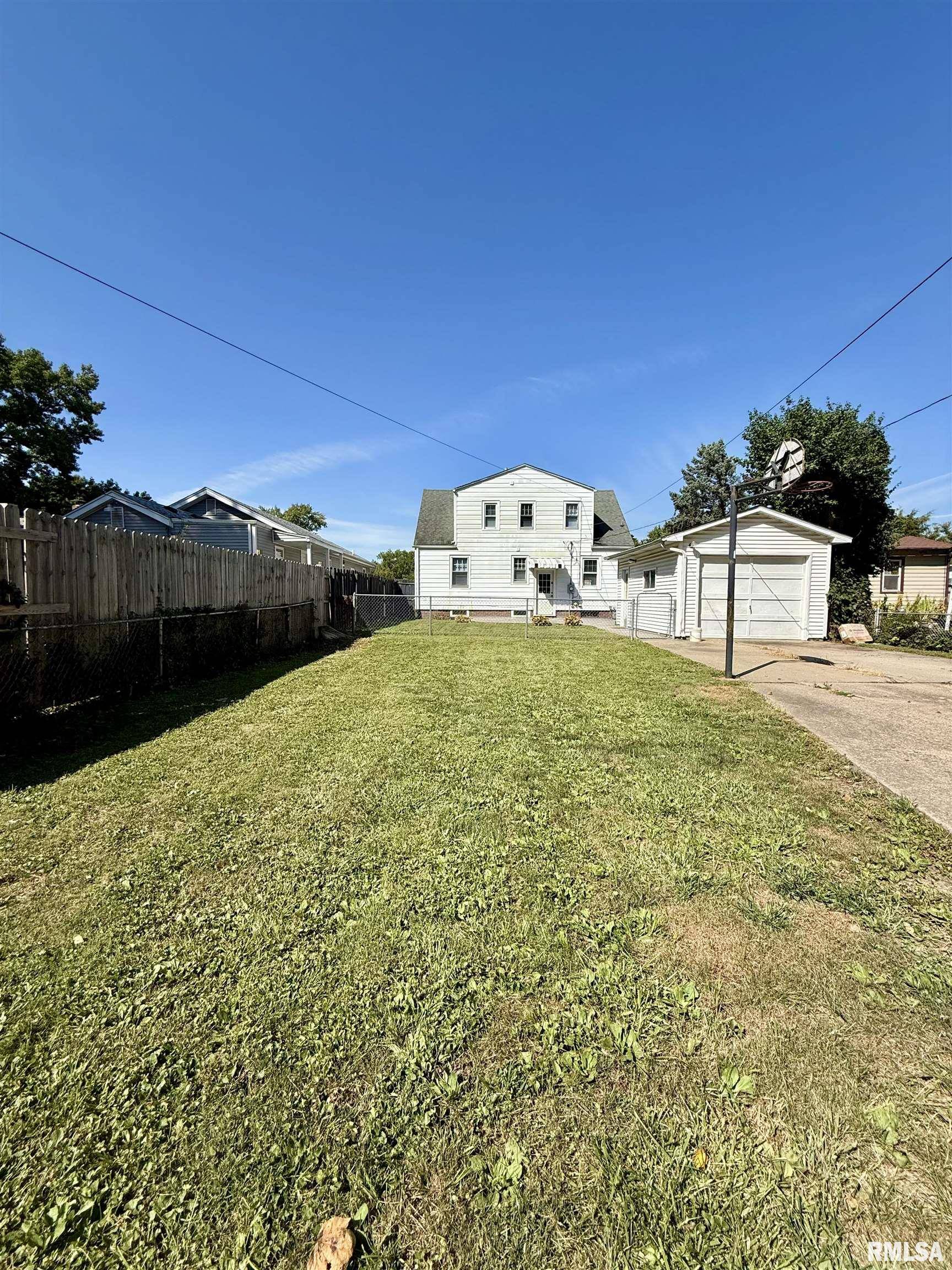 2416 S 5TH ST, Springfield, IL 62703