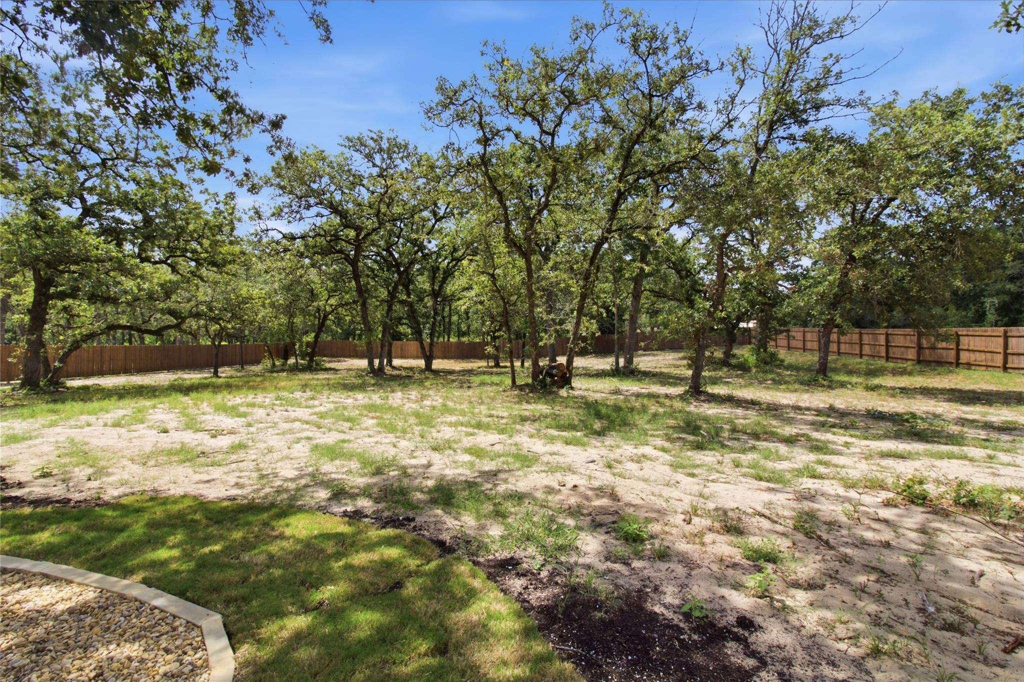 Address not disclosed, Rockdale, TX 76567