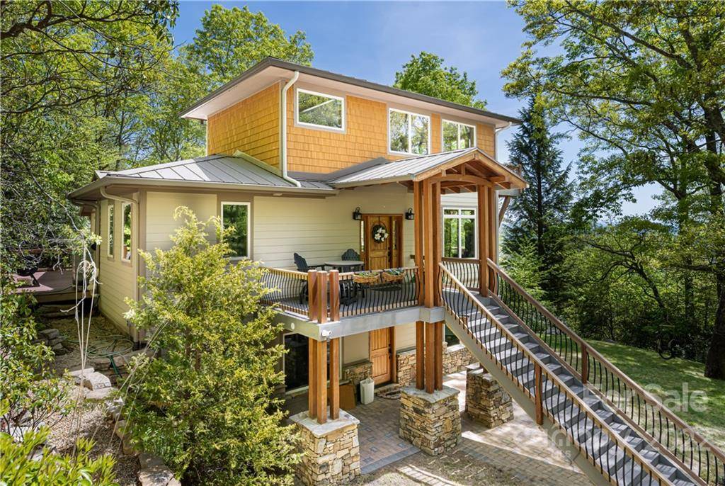 425 Flat Top Mountain RD, Fairview, NC 28730