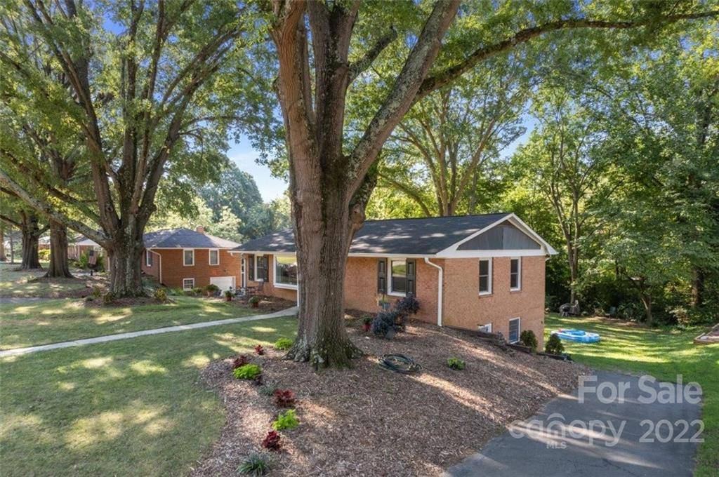 2208 Englewood ST, Kannapolis, NC 28083