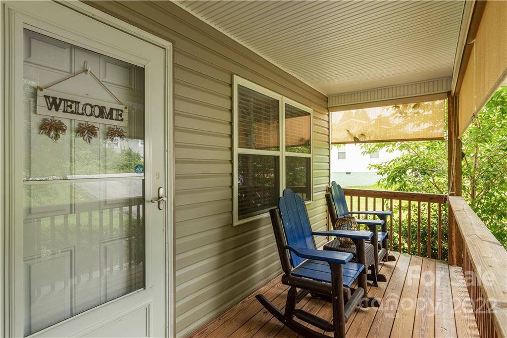 6 Kendrick CT, Flat Rock, NC 28731