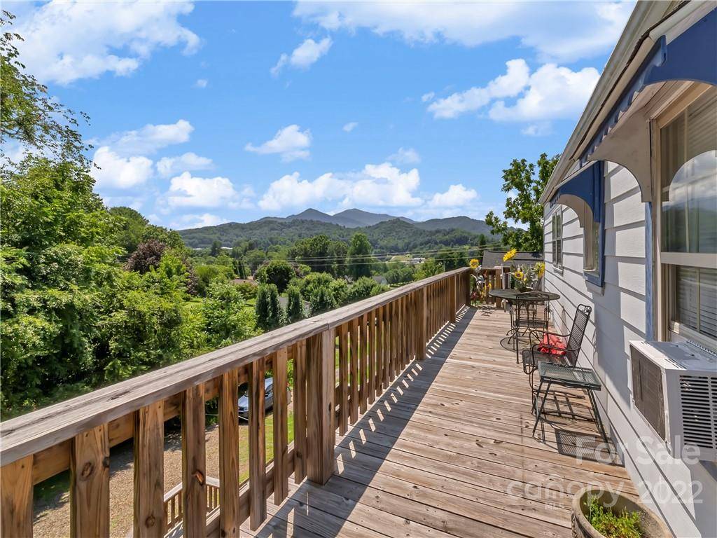 214 Duplin Hill RD, Burnsville, NC 28714