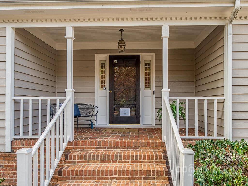 6003 Paddington CT, Charlotte, NC 28277