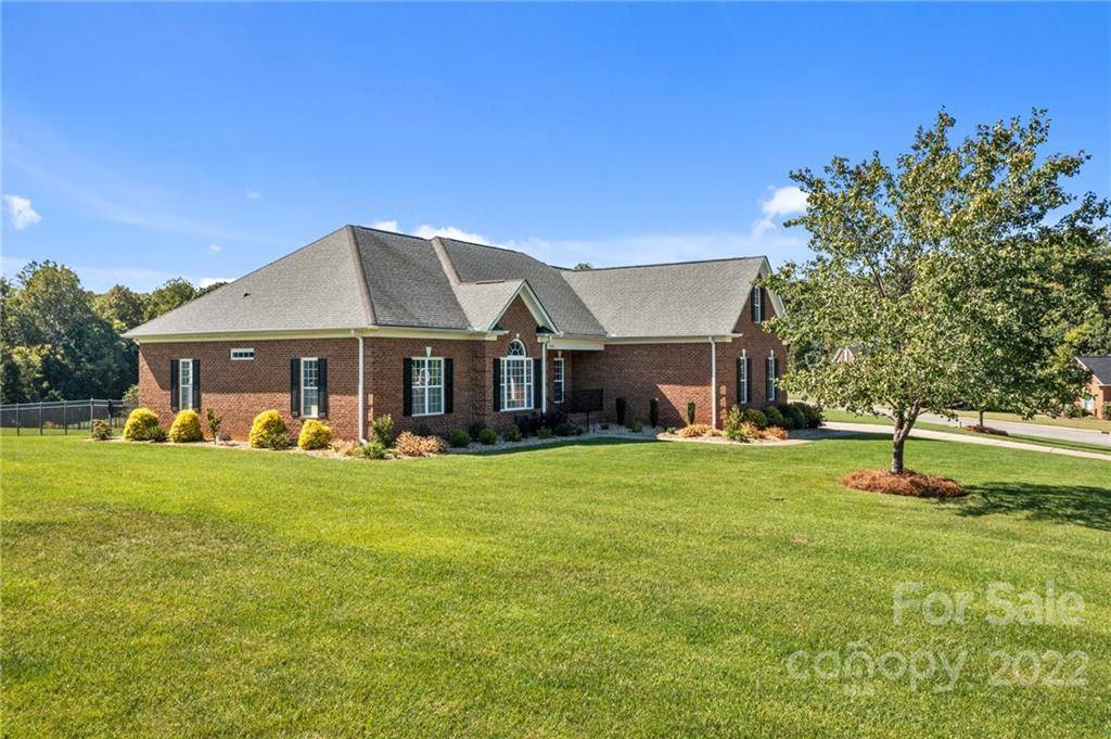 335 Wellington Estates DR, China Grove, NC 28023