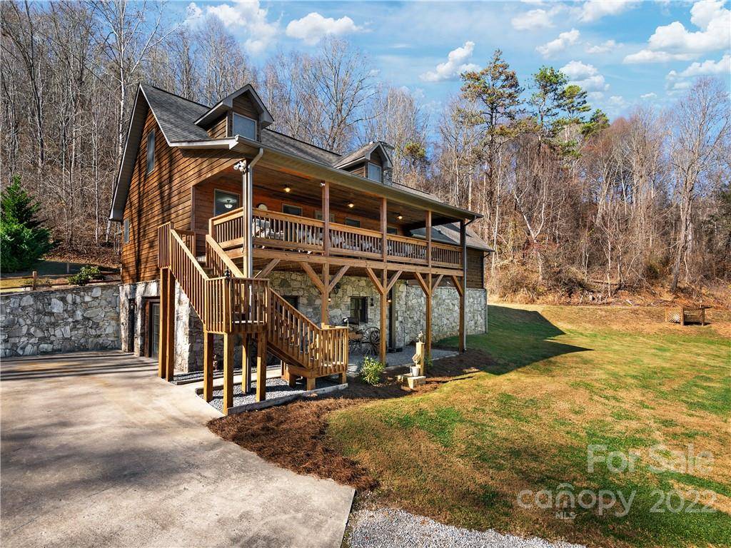 150 Ponderosa DR, Canton, NC 28716