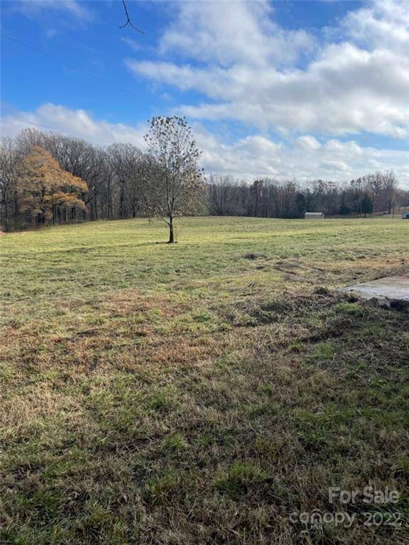 440 Weaver Dairy RD, Bessemer City, NC 28016