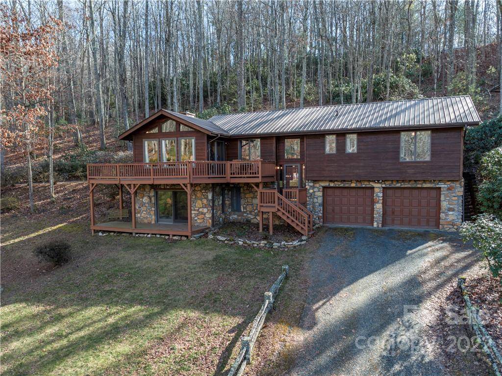 270 Meadowood LN #21 & 22, Burnsville, NC 28714