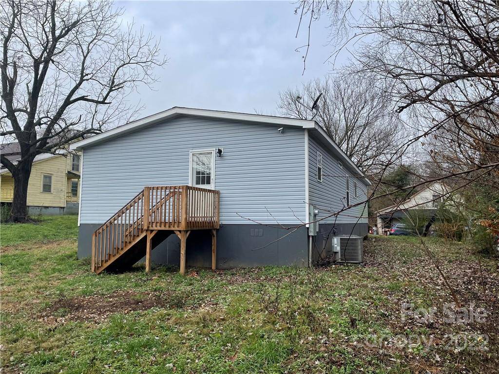 344 Oakland ST, Converse, SC 29329