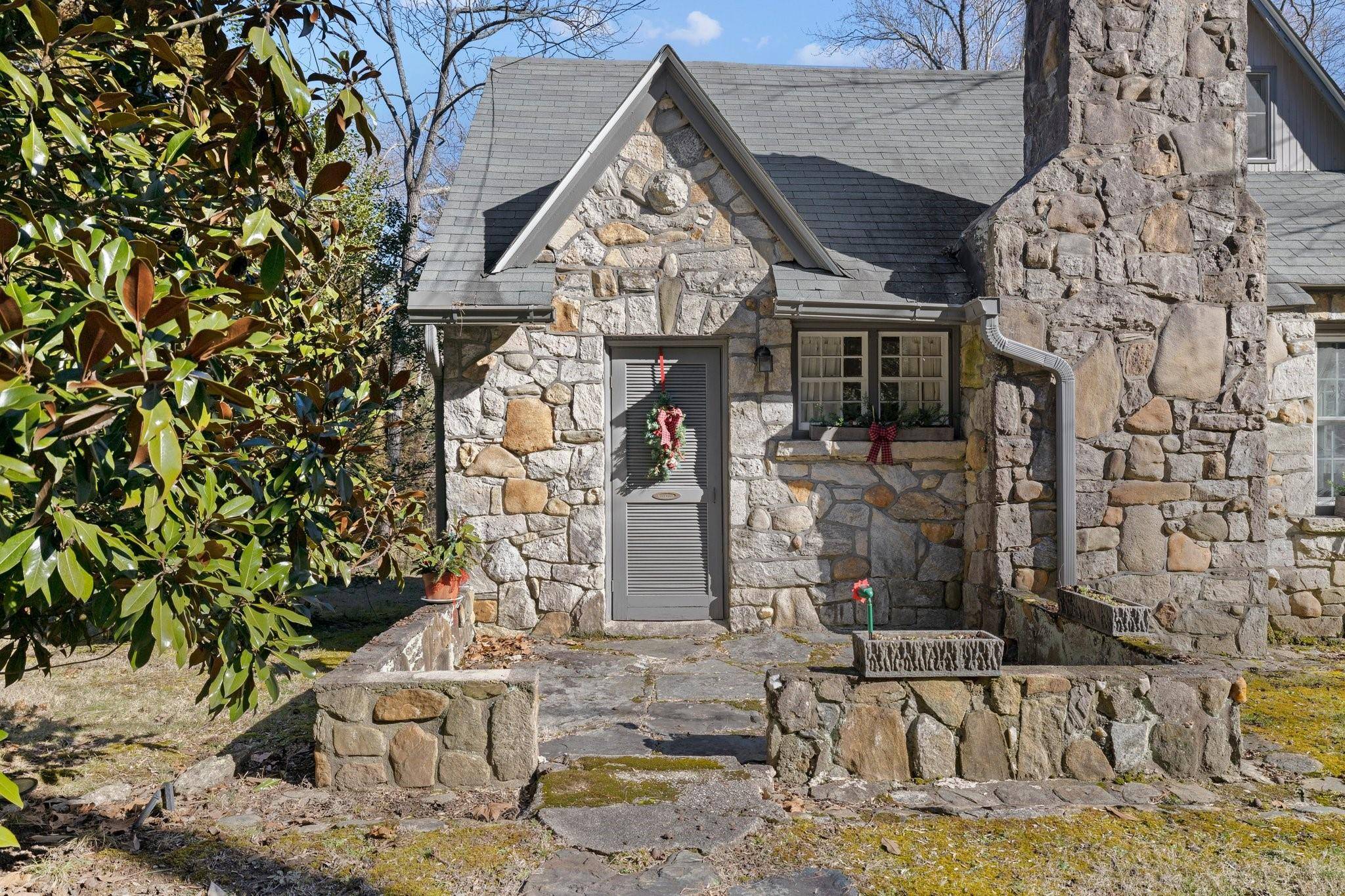 2612 Greenville HWY, Flat Rock, NC 28731