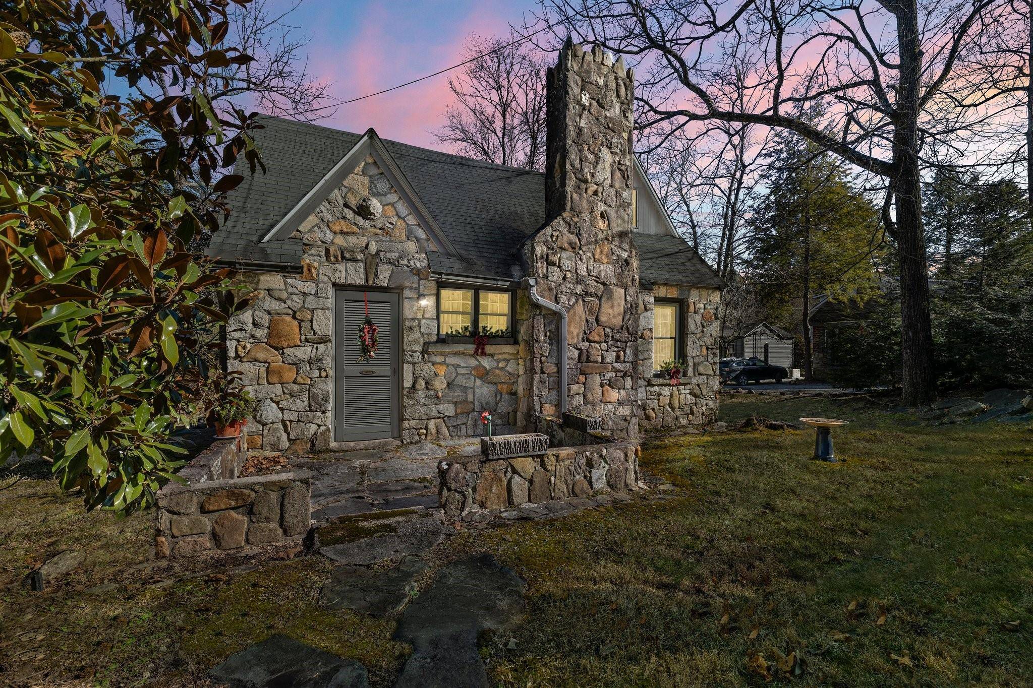 2612 Greenville HWY, Flat Rock, NC 28731