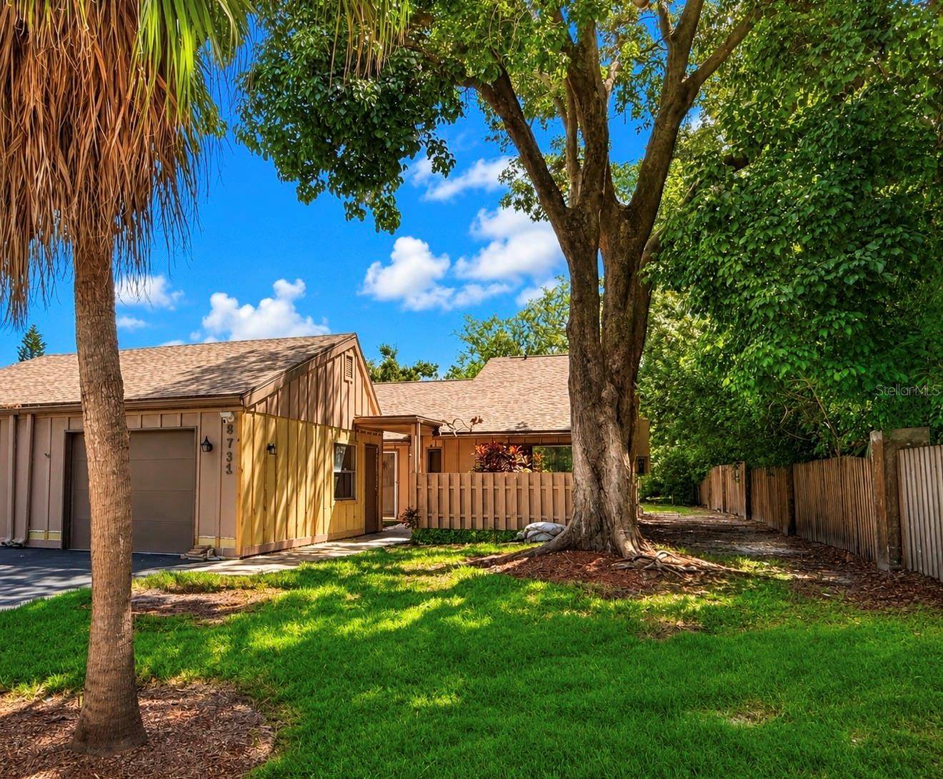5731 WESTWIND LN, Sarasota, FL 34231
