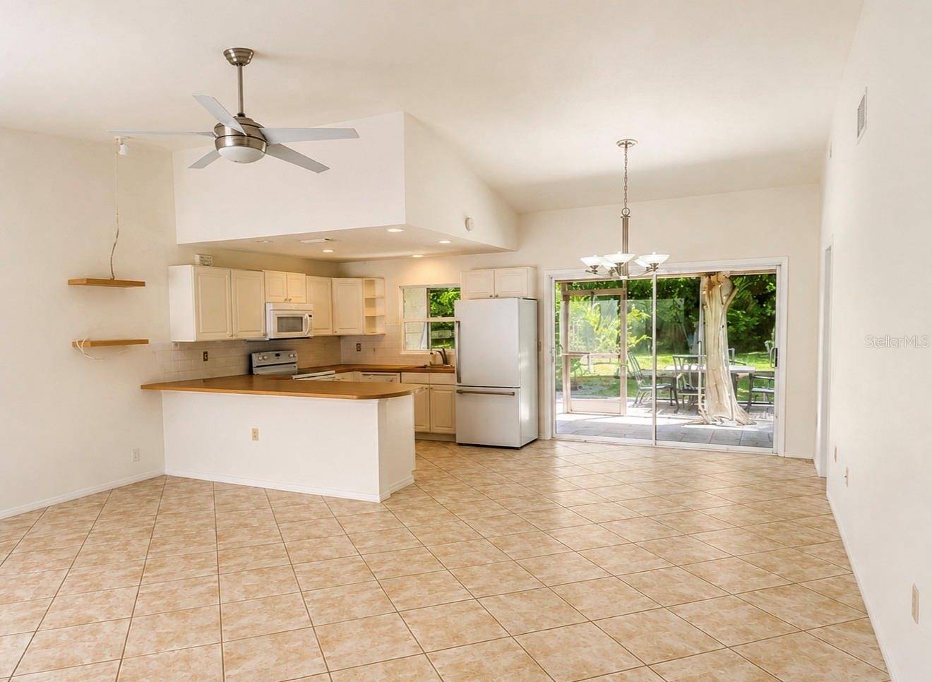 5731 WESTWIND LN, Sarasota, FL 34231
