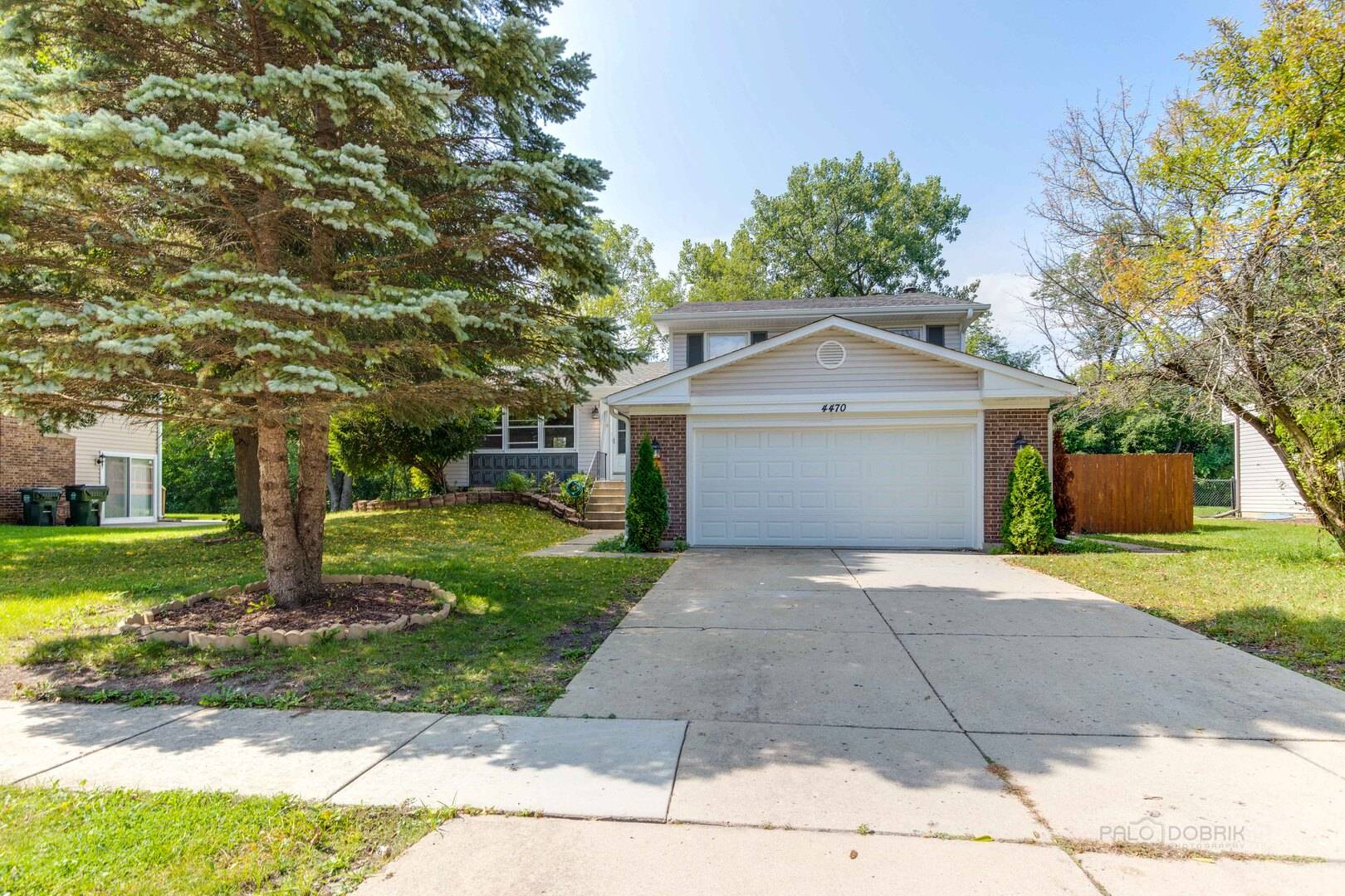4470 Capstan DR, Hoffman Estates, IL 60192