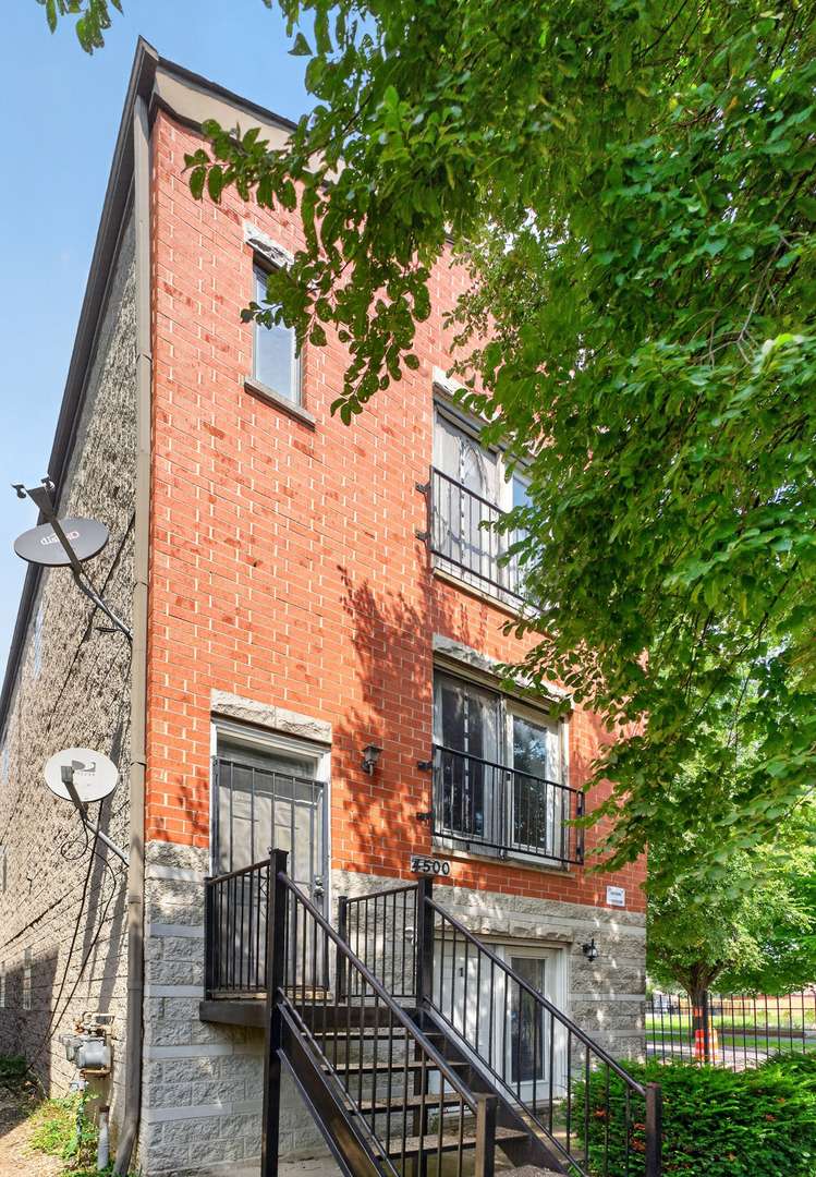 4500 W Wilcox ST, Chicago, IL 60624