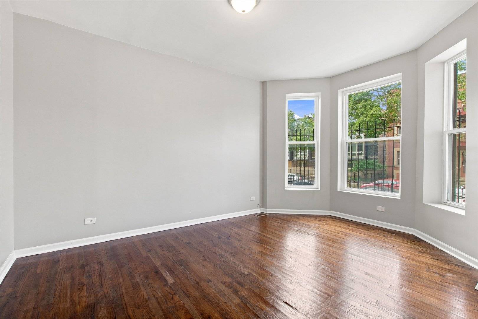 6401 S Maryland AVE #1, Chicago, IL 60637