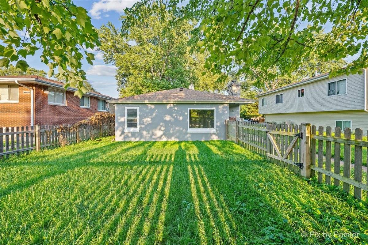 2241 Galilee AVE, Zion, IL 60099