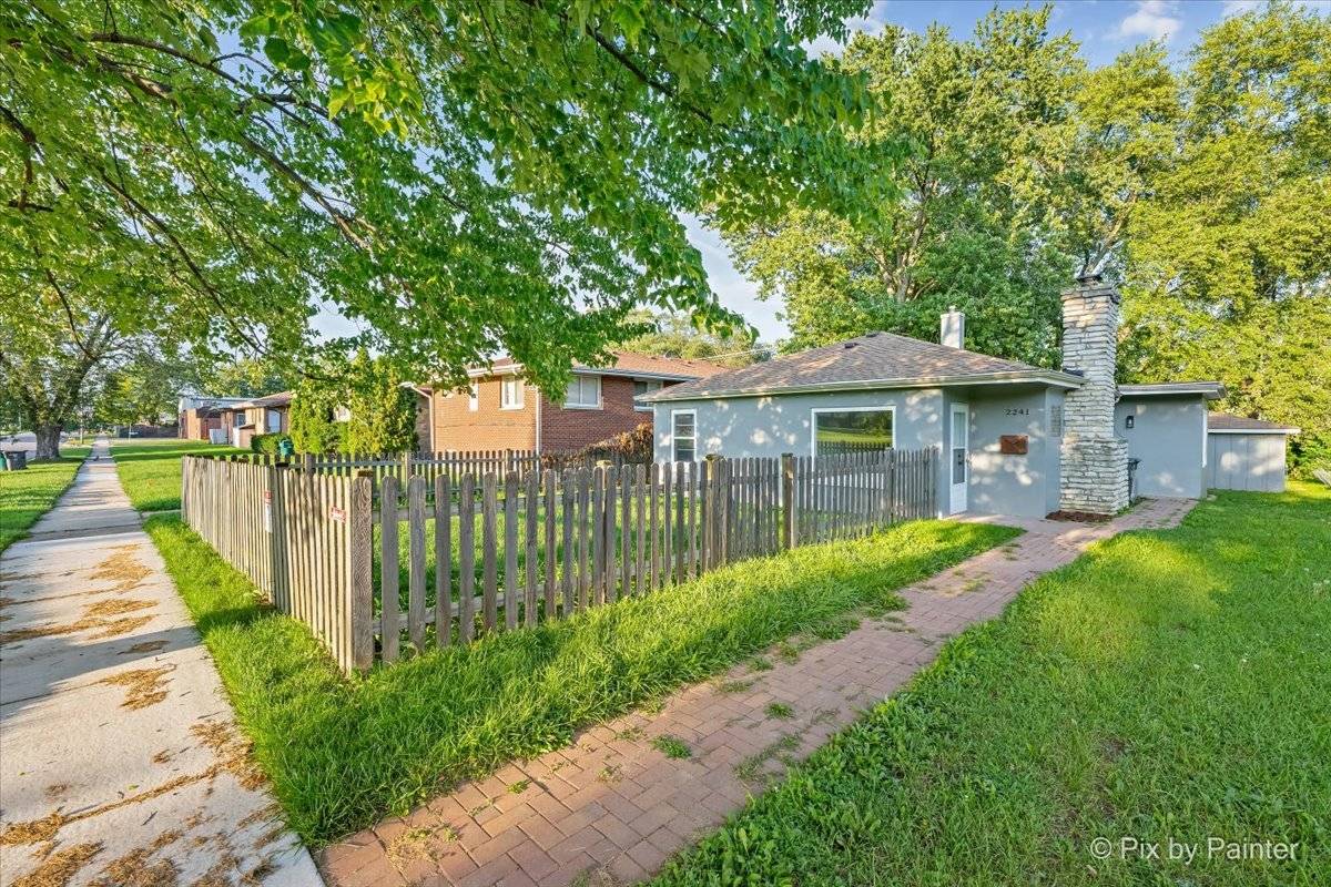 2241 Galilee AVE, Zion, IL 60099