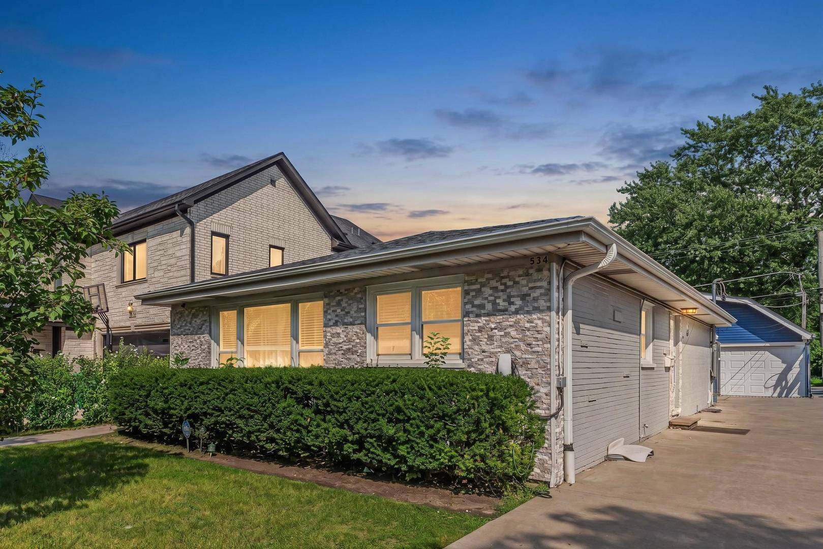 534 Lawler AVE, Wilmette, IL 60091