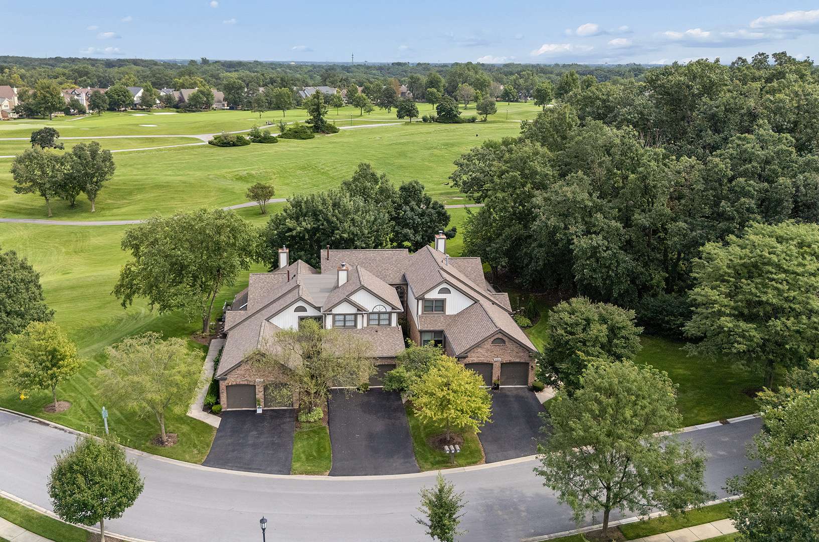 14425 Lake Ridge RD, Orland Park, IL 60462