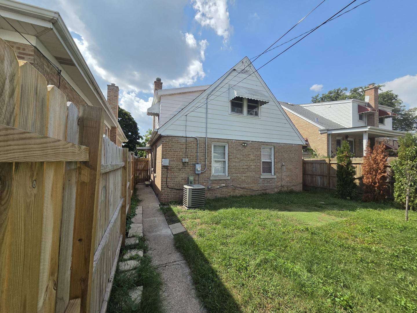 2339 Northgate AVE, North Riverside, IL 60546