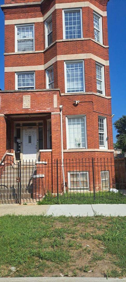 1509 S KEDVALE AVE, Chicago, IL 60623