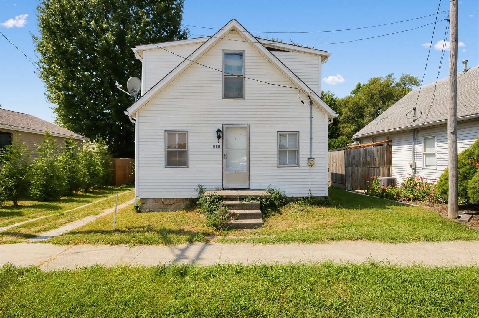 306 S Maple ST, Brighton, IL 62012