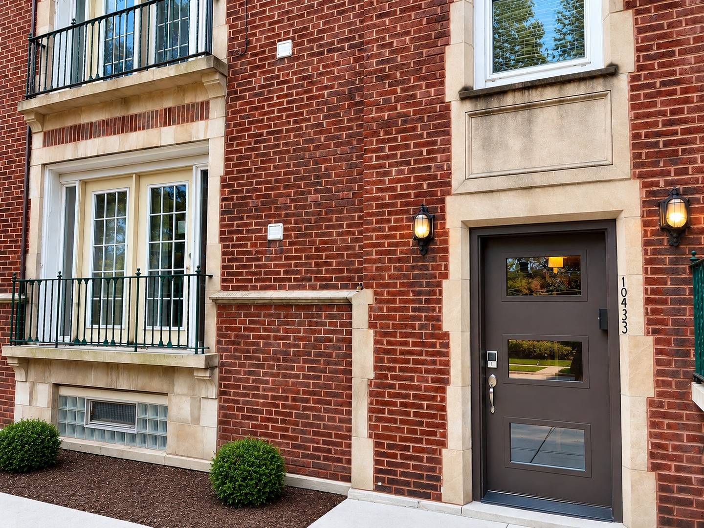 10433 S Hale AVE #2a, Chicago, IL 60643